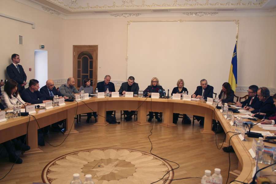 І.Геращенко: Українська сторона наполягає на проведенні позачергового засідання ТКГ для обговорення нелегітимних виборів на окупованому Донбасі