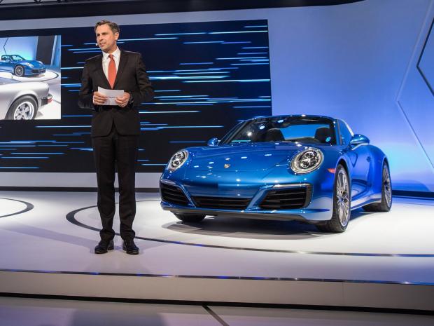 Генеральный директор Porsche похвалил Tesla объявив о производстве новых электромобилей