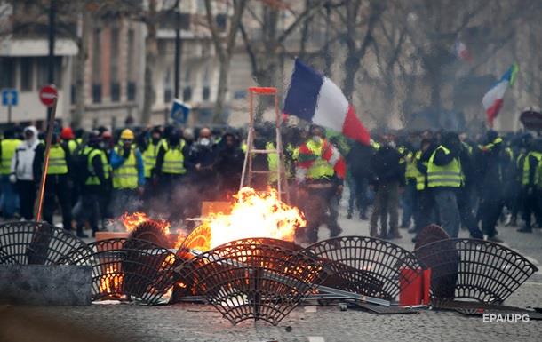 Итоги 08.12: Протесты в Париже и выплата госдолга