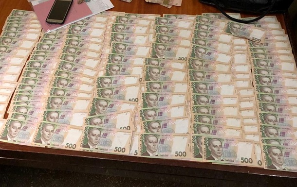 В Сумской области налоговик попался на взятке в 90 тысяч