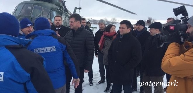 Новий глава ОБСЄ прибув на лінію зіткнення в Донбасі: фото