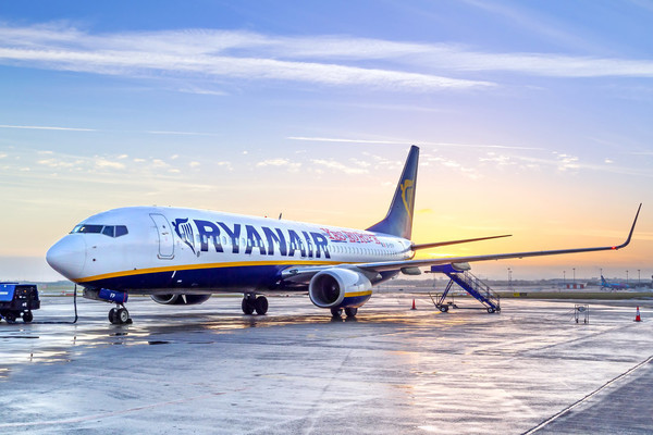 Ryanair вновь продает билеты на рейс Киев-Афины