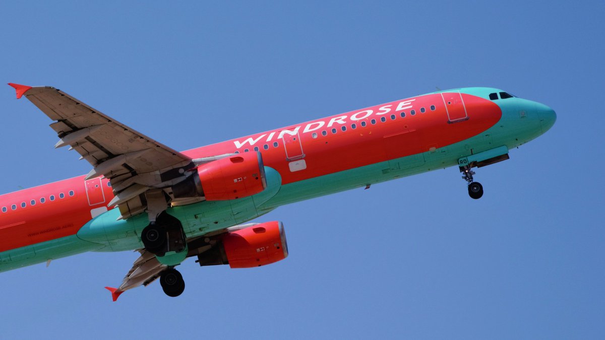 SkyUp разрешили летать в Чехию, а Windrose – в Турцию