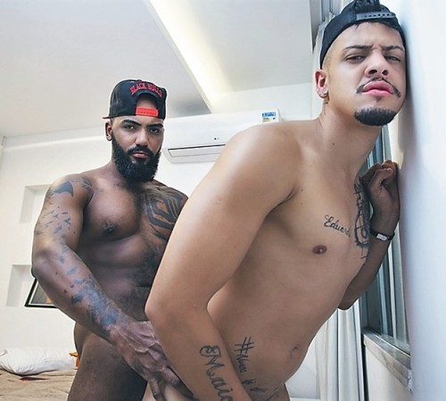 Theo Barone & Vitor Guedes