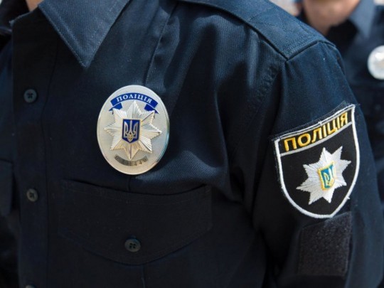 Стало знаменито об увольнении полицейских, подозреваемых в душегубстве 5-летнего ребятенка под Киевом