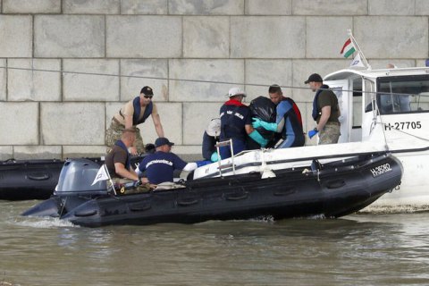 Спасатели нашли новых погибших в итоге крушения катера в Будапеште