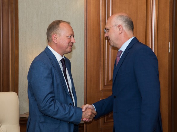 Спецпредставитель Украины проложил переговоры с главой правительства Молдовы по политического кризиса