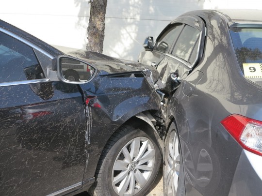 В Конче-Заспе водитель на скорости протаранил сразу три машины: эксклюзивные фото с места ДТП