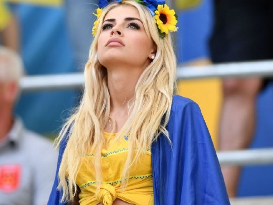 Таковским стоит посвящать голы: самые прекрасные барышни и жены украинских футболистов(фото)