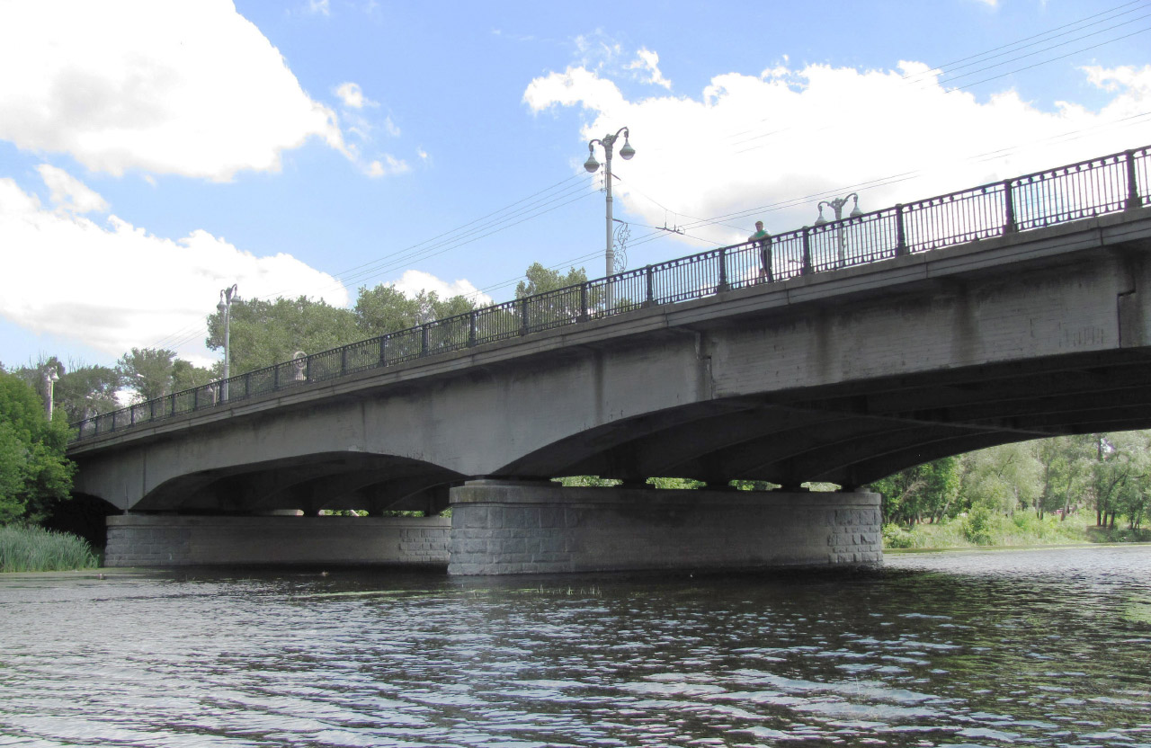 Вісті з Полтави - Експерти рекомендують обмежити рух вантажівок по мосту сквозь Ворсклу та укріпити його опори