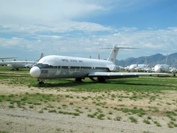 McDonnell-Douglas C-9B Skytrain II Walk Around
