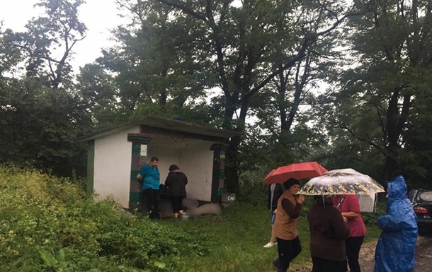 В Ивано-Франковской области молния убила трех мужчин