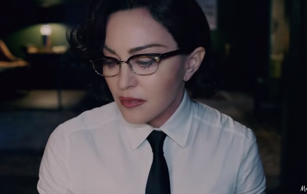 В новом клипе Мадонны показан расстрел в клубе