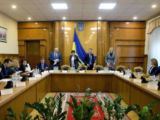 Члены ЦИК от политсилы Порошенко голосовали против регистрации Клюева кандидатом в нардепы