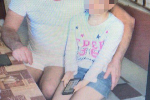 Правоохранители застопорили молдаванина из Одесской области по подозрению в растлении девочек