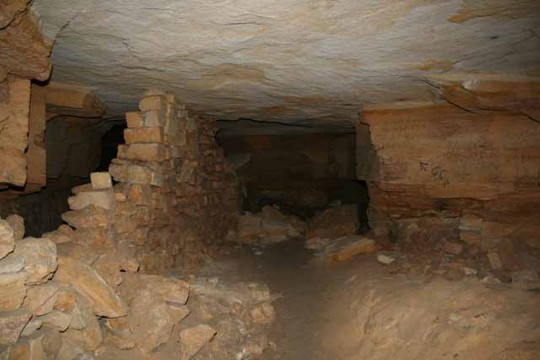 Пропавших в катакомбах под Одессой людей нашли