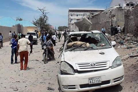 26 человек погибли, 56 получили ранения в итоге нападения боевиков на отель в Сомали