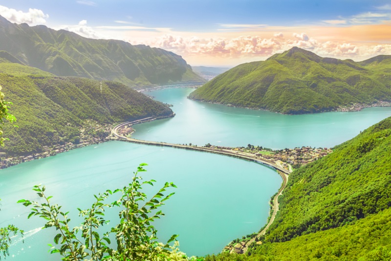 Самым прекрасным озером в мире наименовали итальянское Комо