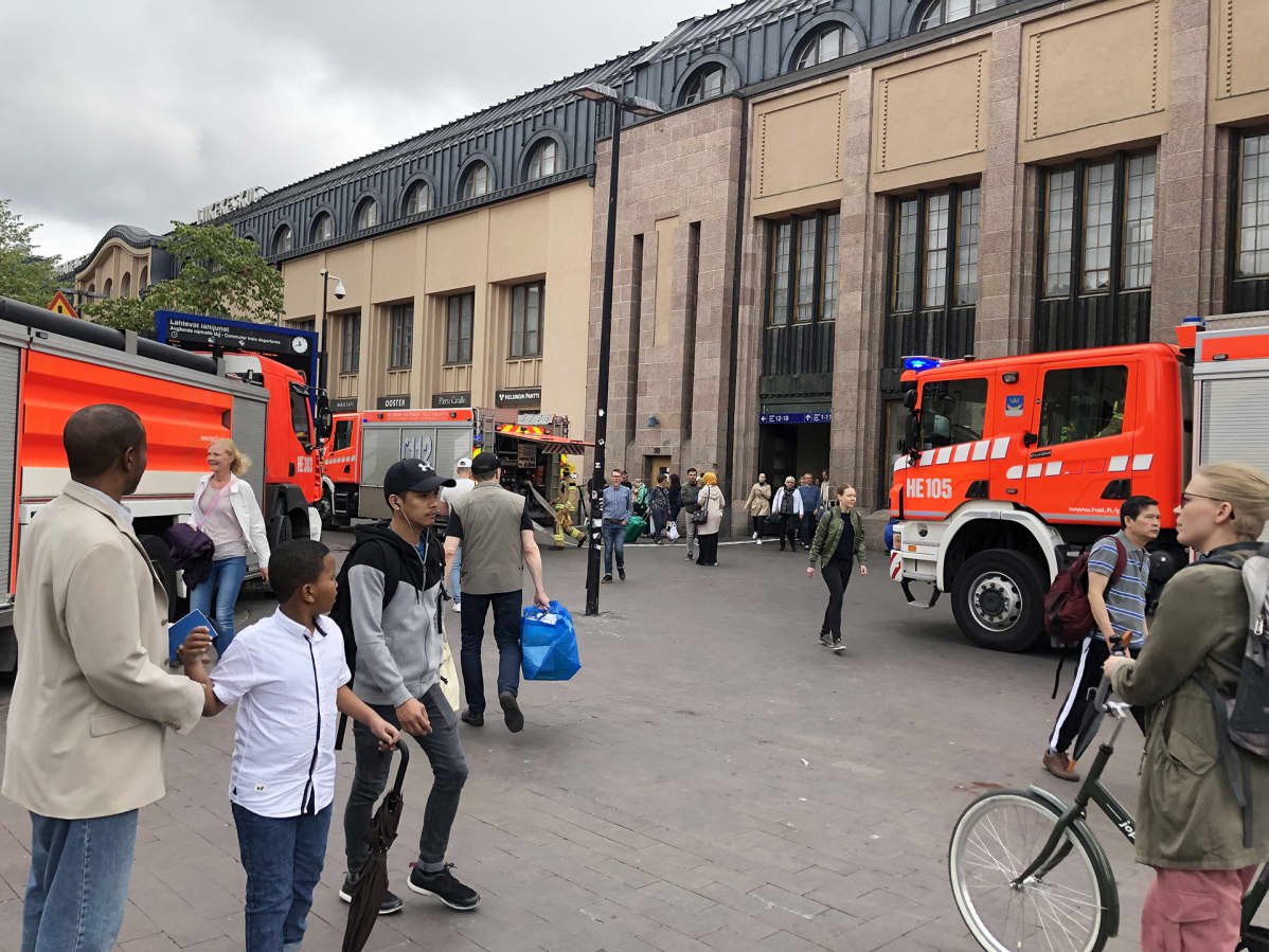 В столице Финляндии эвакуировали центральный вокзал из-за пожара