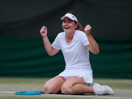 17-летняя чемпионка юниорского Уимблдона Снигур глянцевито дебютировала во старшем теннисе