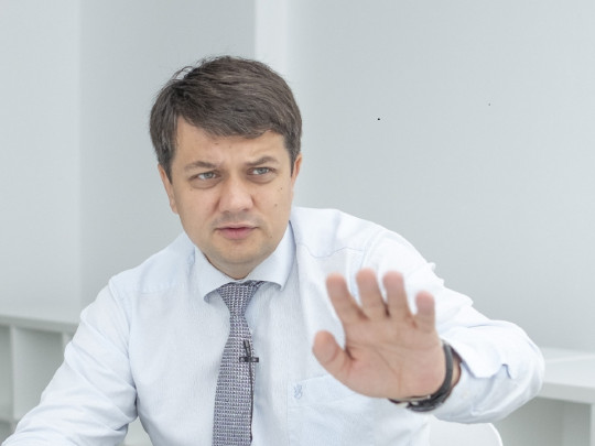 Разумков уйдет с поста главы партии «Слуга народа»: наименована причина