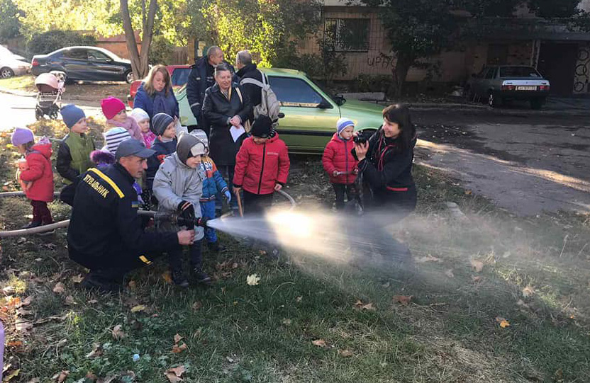 Вісті з Полтави - Віта Блоха: організували дітям свято з ДСНС, щоб навчити пожежній безпеці