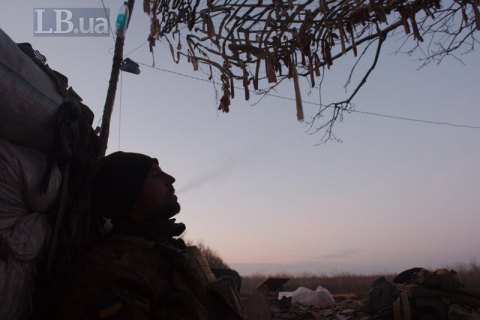 С начала суток боевики 12 разов нарушили режим прекращения огня на Донбассе