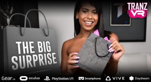 TranzVR: Rayra Spanick - The Big Surprise [Samsung Gear VR | SideBySide] [1600p]