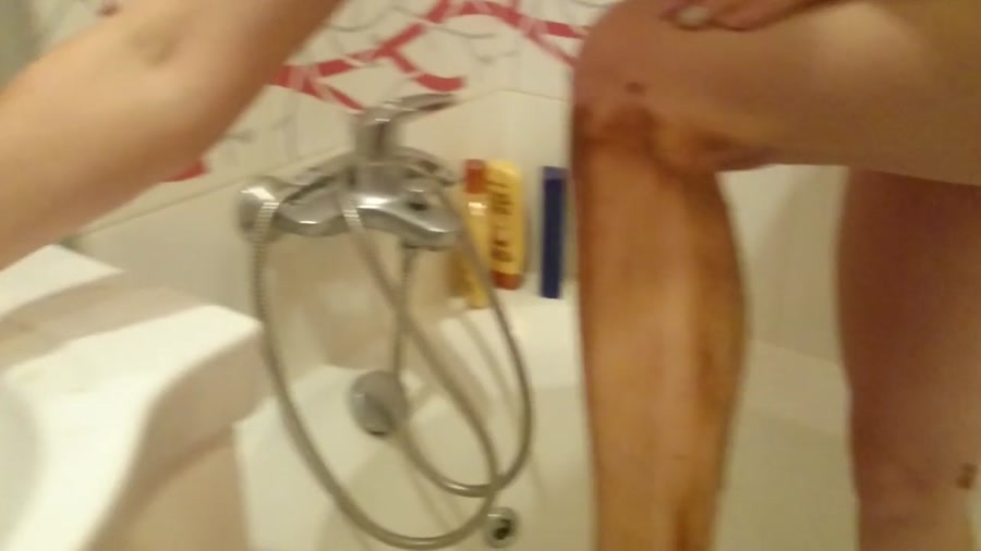Brown wife - i use shit like shaving gel - Defecate - Piss (02 November 2019/HD/1280x720)